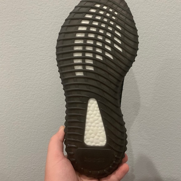 Yeezy Boost 350 Bred Size 8 or 8.5 - Picture 5 of 5